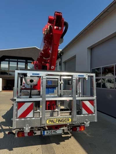 Palfinger P300KS mit Powerlift-Systems